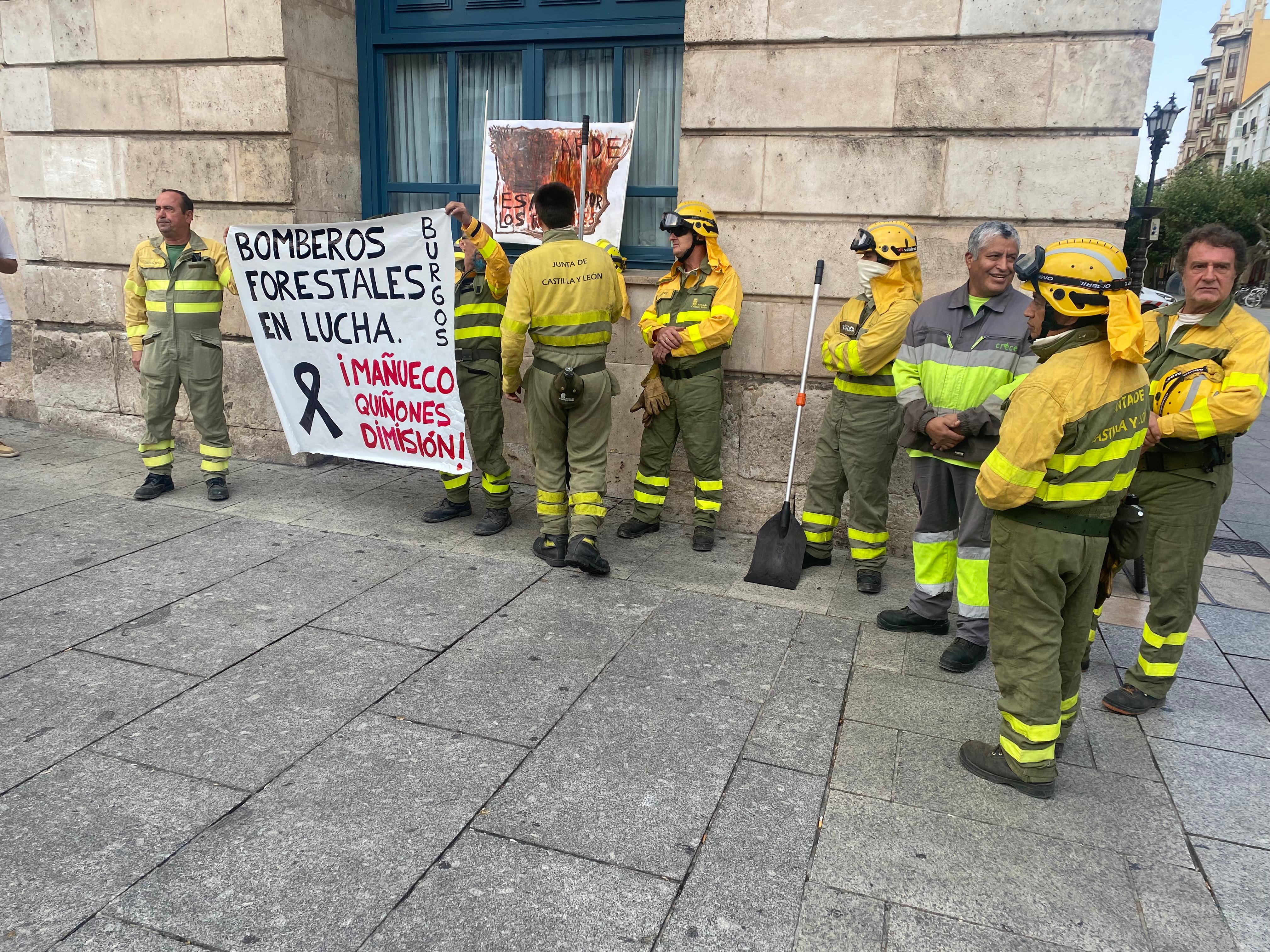 Concentración bomberos forestales Burgos